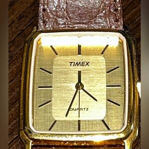 Timex: Vintage Gold Toned Timex BA Cell T-44 Quartz Watch: Classic W/New Battery